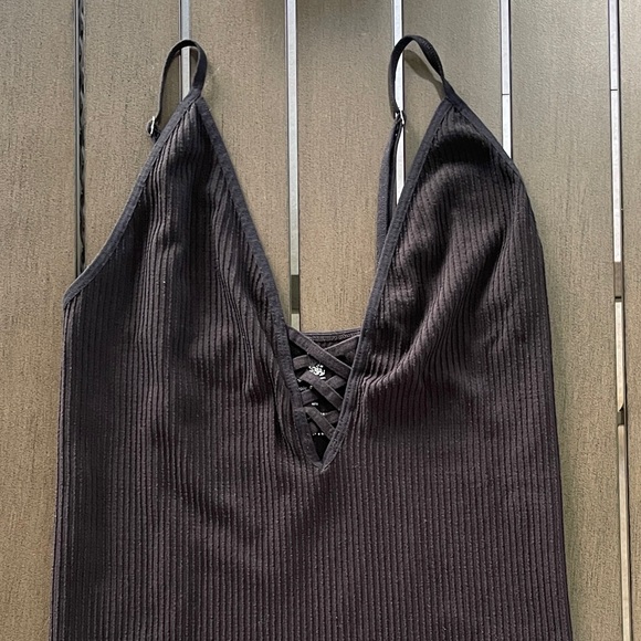 FREE PEOPLE INTIMATELY CROSSFIRE SEAMLESS CAMISOLE TANK TOP!! - Picture 6 of 12